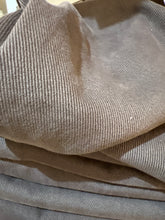 Carica l'immagine nel visualizzatore di Gallery, Jeans
